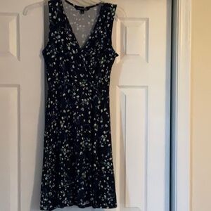 41 Hawthorn sleevesless dress, knee length